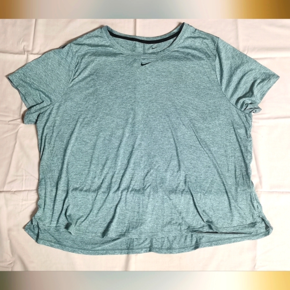 Nike Dri Fit Women's Gray Short Sleeve Round Neck Athletic T Shirt 2X